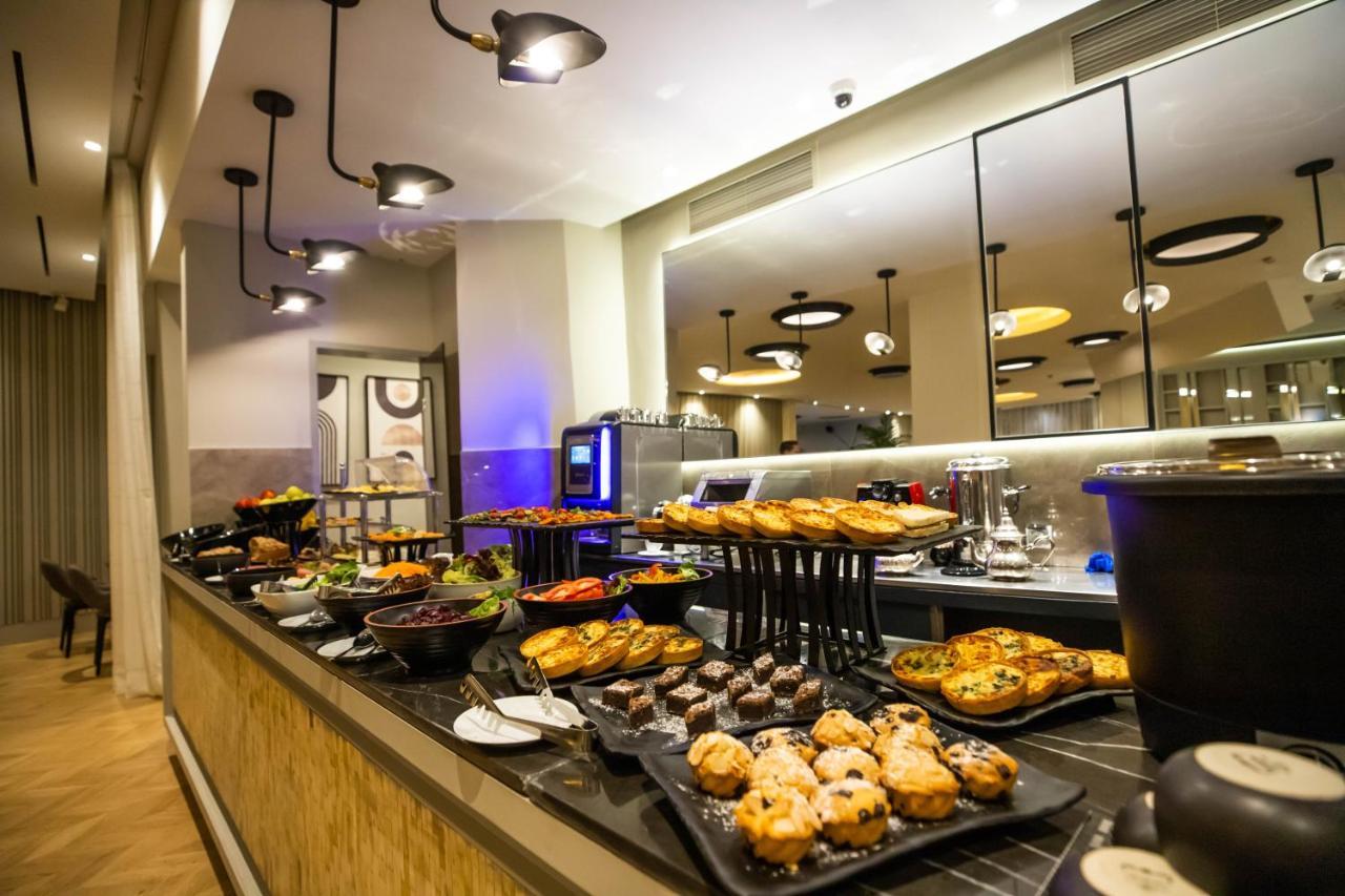 Gray Boutique Hotel Касабланка Екстер'єр фото The buffet at the lounge