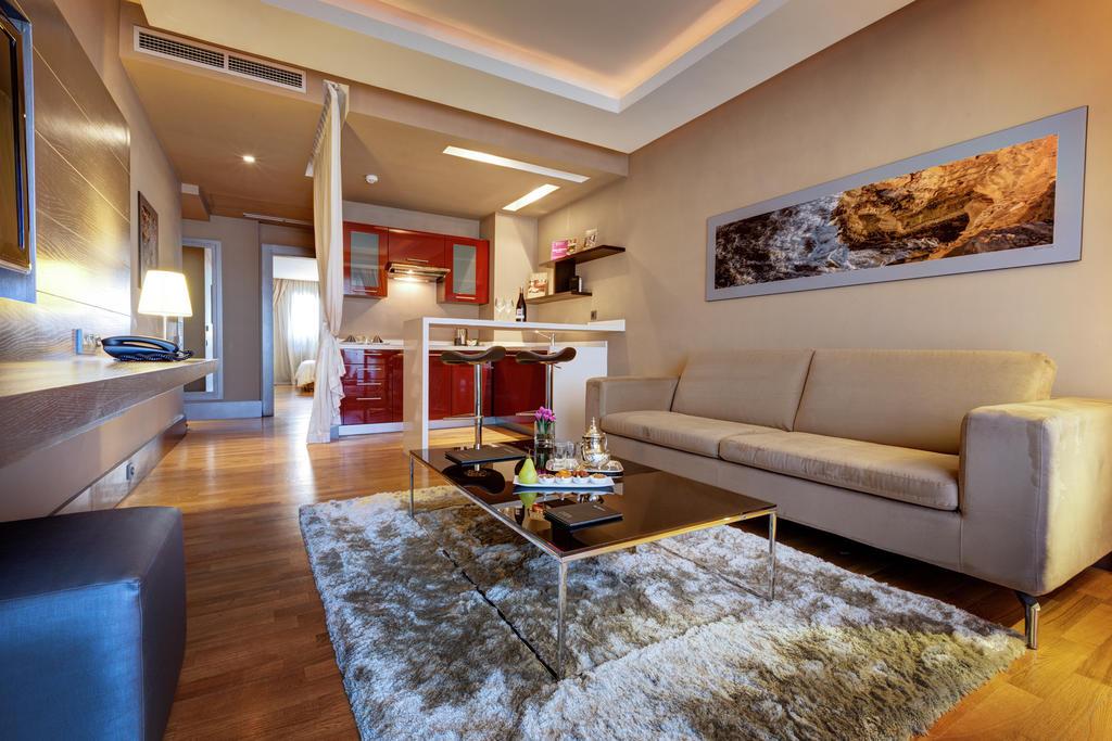 Gray Boutique Hotel Касабланка Екстер'єр фото A living room in a serviced apartment in Bangkok, Thailand